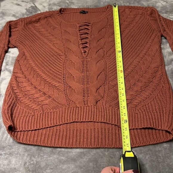 EXPRESS women’s sweater. Medium - Picture 7 of 8